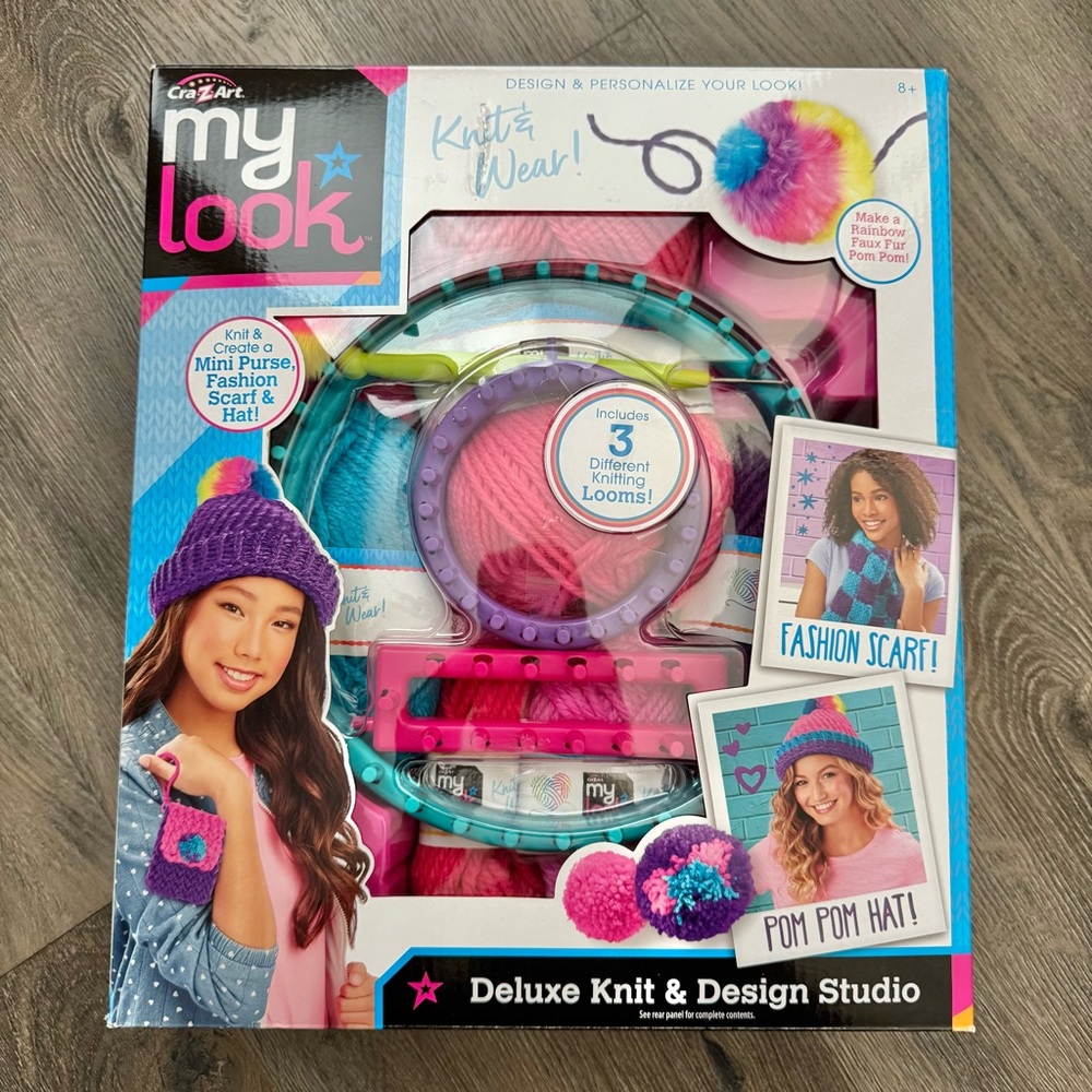 NEW Cra-Z-Art My Look Knit & Wear - Deluxe Knit and Design Studio